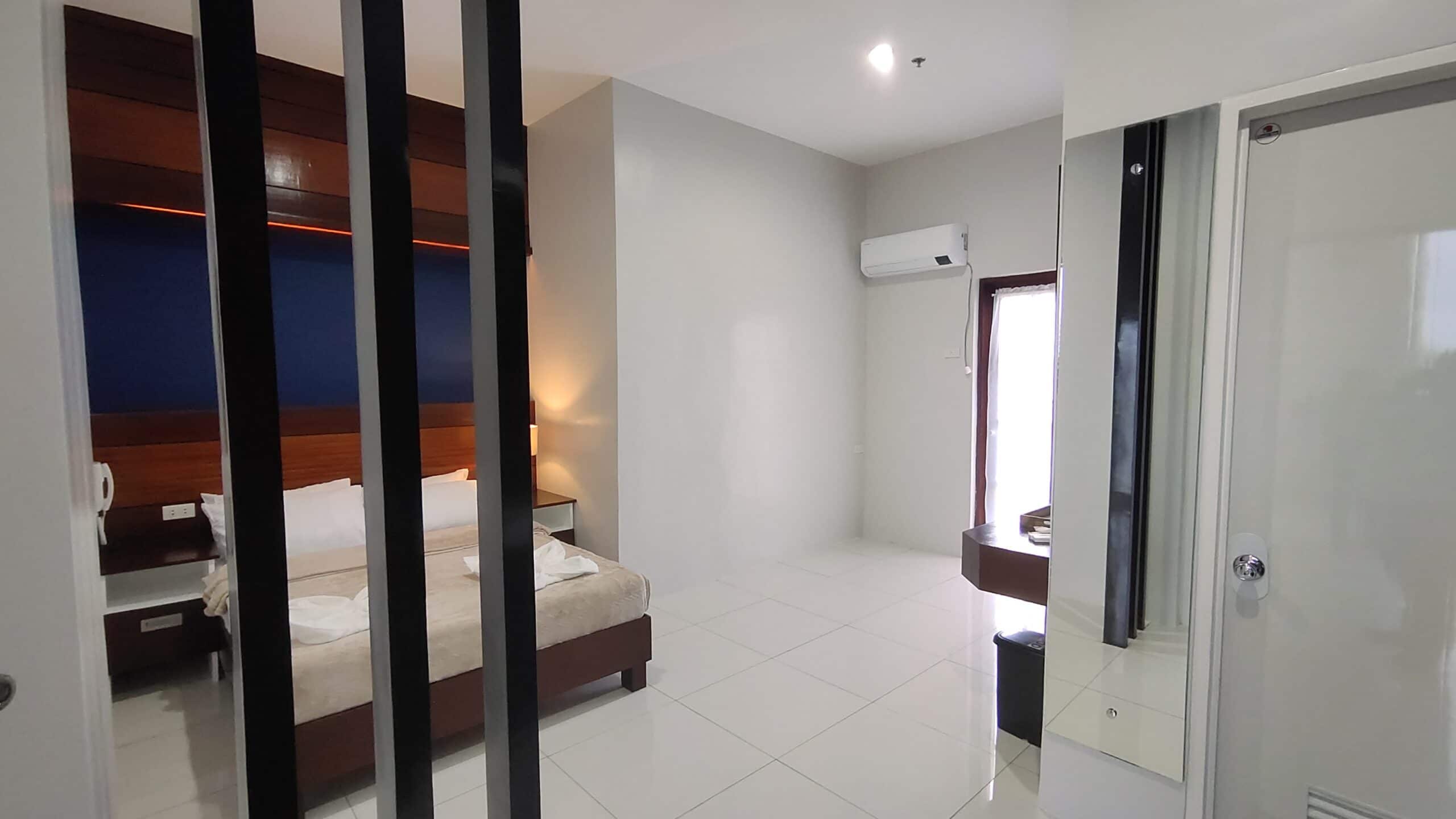 deluxe room with terrace (1 double bed) 5b